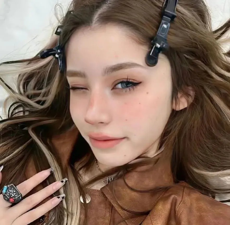 住在我身体里的那个她